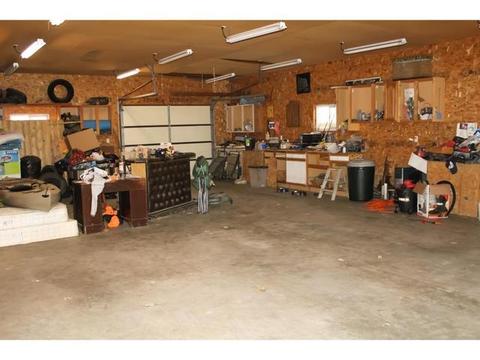 823 E Progress St, Arthur, IL 61911 photo 10