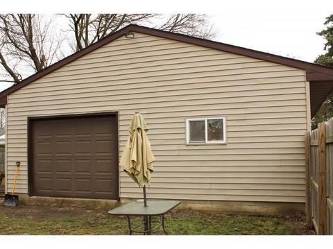 823 E Progress St, Arthur, IL 61911 photo 11