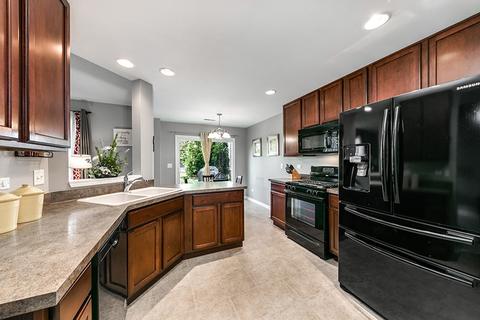 265 Devoe Dr, Oswego, IL 60543 photo 8