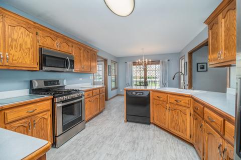 15411 S Pratt Ln, Plainfield, IL 60544 photo 12