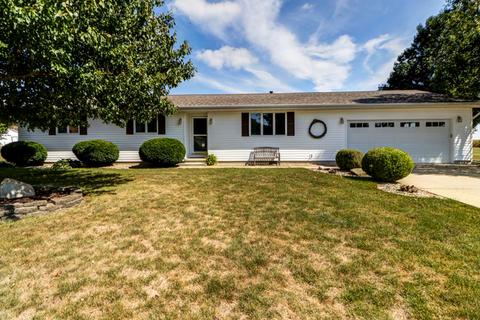 12 Kennedy Ct, Philo, IL 61864 photo 1