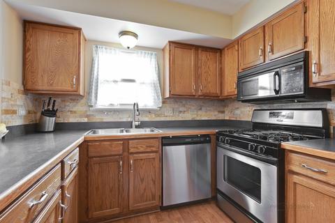 145 Dickens Trl, Elgin, IL 60120 photo 10
