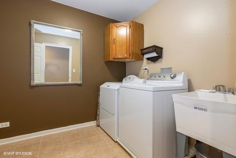 1407 Blume Dr, Elgin, IL 60124 photo 24