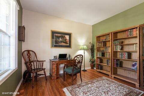 1407 Blume Dr, Elgin, IL 60124 photo 3