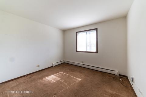 370 Echo Ln #2, Aurora, IL 60504 photo 8
