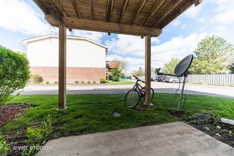 370 Echo Ln #2, Aurora, IL 60504 photo 10