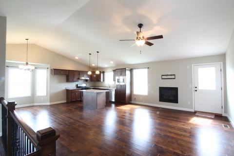 407 Raef Rd, Downs, IL 61736 photo 3