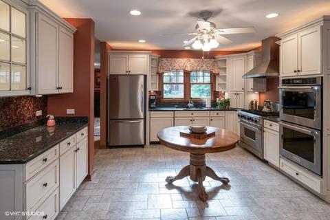 182 Akenside Rd, Riverside, IL 60546 photo 4