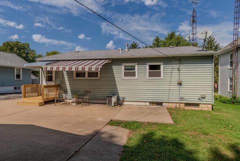 110712 E Jackson St, Bloomington, IL 61701 photo 2