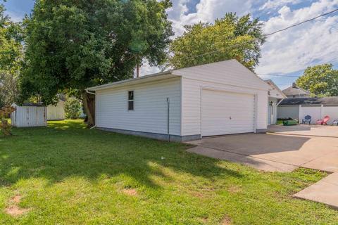 110712 E Jackson St, Bloomington, IL 61701 photo 25