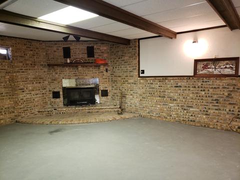 301 E 1st St, Leaf River, IL 61047 photo 15