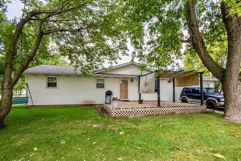 125 N Jackson Ave, Bradley, IL 60915 photo 1