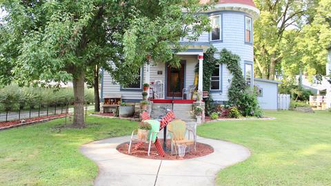 318 E Jefferson St, Morris, IL 60450 photo 2