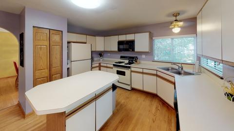 970 Annandale Dr, Elgin, IL 60123 photo 7