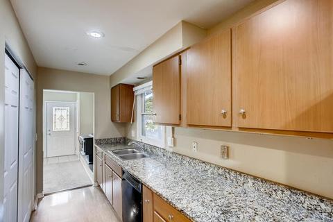 315 Watres Pl, Elgin, IL 60120 photo 3