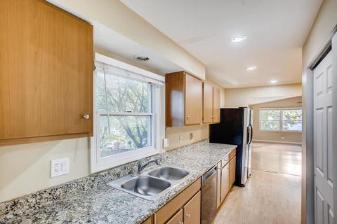 315 Watres Pl, Elgin, IL 60120 photo 4