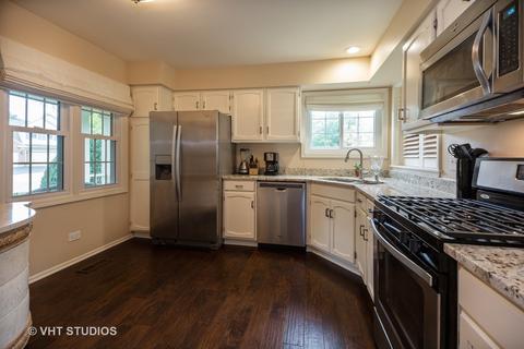 1329 Fairfield Ct #P, Wheeling, IL 60090 photo 2