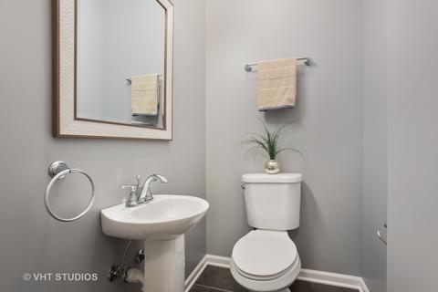 252 E 37th St, Chicago, IL 60653 photo 8