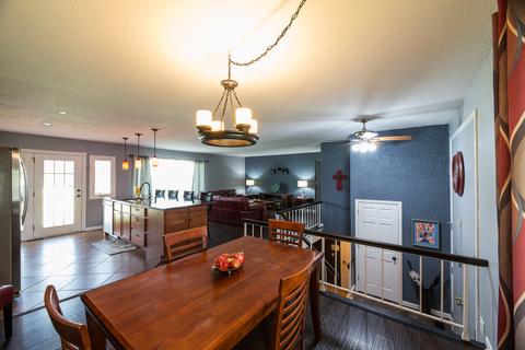 5830 Danforth Ct, Hanover Park, IL 60133 photo 9