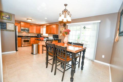 5011 Fleming Ln, Bloomington, IL 61705 photo 7