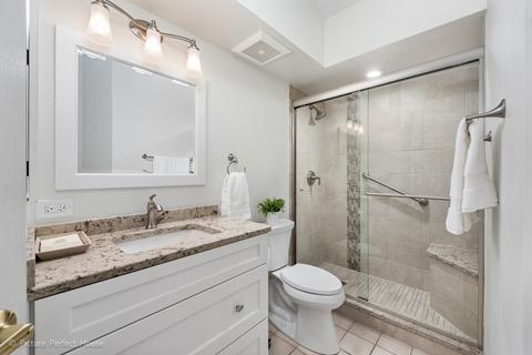 455 W Front St #503, Wheaton, IL 60187 photo 12