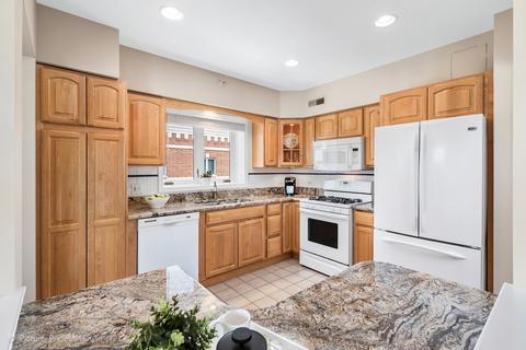 455 W Front St #503, Wheaton, IL 60187 photo 7