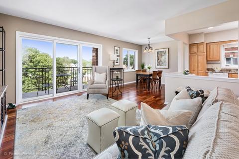 455 W Front St #503, Wheaton, IL 60187 photo 3