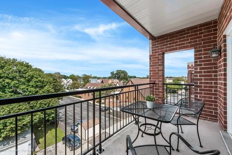 455 W Front St #503, Wheaton, IL 60187 photo 16