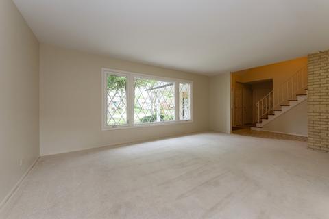 1859 Vermont St, Rolling Meadows, IL 60008 photo 2