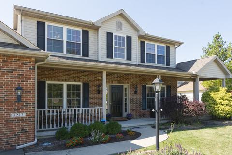 3213 Weeping Cherry Dr, Champaign, IL 61822 photo 2