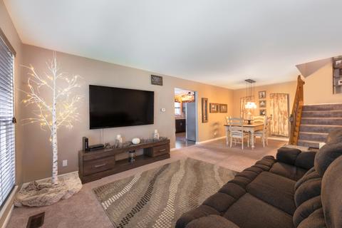 1145 Coldspring Rd, Elgin, IL 60120 photo 2