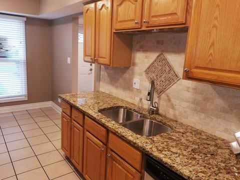 1992 Franklin Pl, Hoffman Estates, IL 60169 photo 7