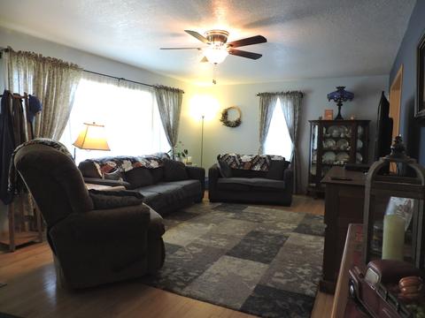 301 Adams St, Danforth, IL 60930 photo 4