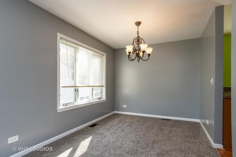 1210 Foxcroft Dr, Aurora, IL 60506 photo 4
