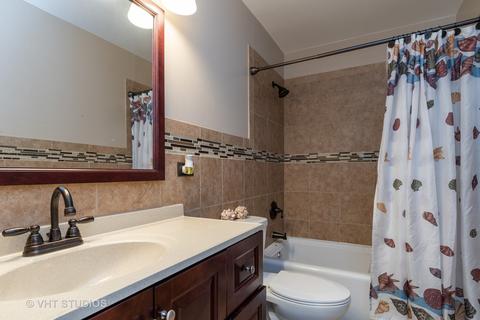1210 Foxcroft Dr, Aurora, IL 60506 photo 12