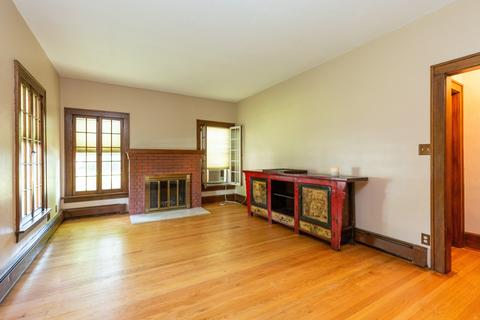 345 Hamilton Ave, Elgin, IL 60123 photo 3
