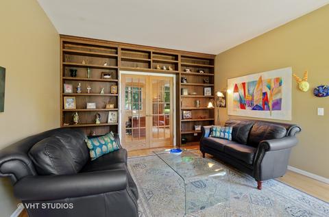 3473 Dauphine Ave, Northbrook, IL 60062 photo 4