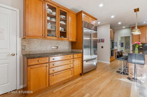 3473 Dauphine Ave, Northbrook, IL 60062 photo 11