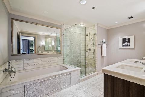 10 E Delaware Pl #14D, Chicago, IL 60611 photo 18