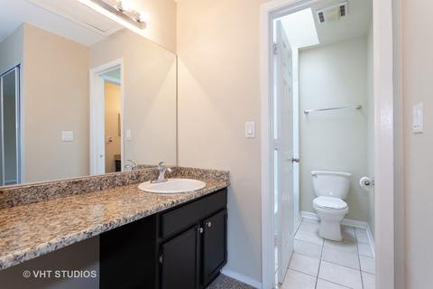 2930 Pine Tree Ct, Aurora, IL 60502 photo 9