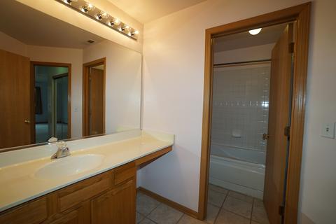 826 County Line Rd, Aurora, IL 60502 photo 18