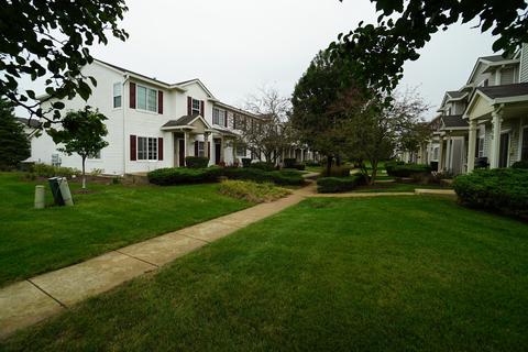 826 County Line Rd, Aurora, IL 60502 photo 2