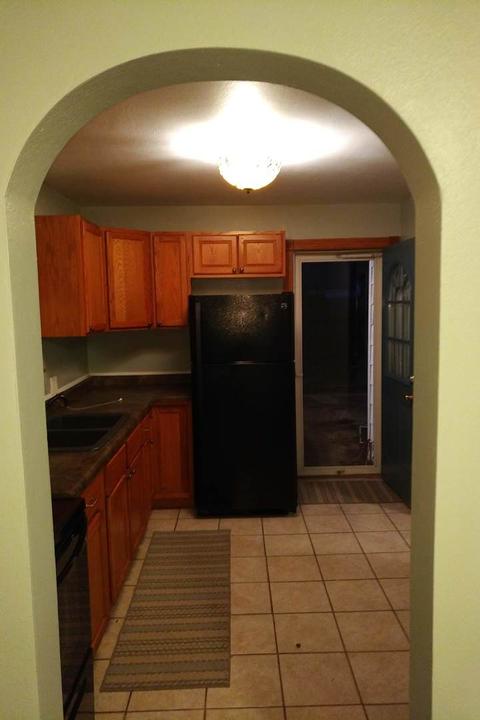 8 Gerald Rd, Rantoul, IL 61866 photo 4
