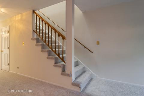 376 Grissom Ct, Hoffman Estates, IL 60169 photo 6