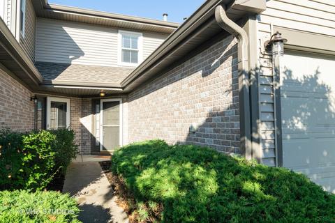 376 Grissom Ct, Hoffman Estates, IL 60169 photo 2