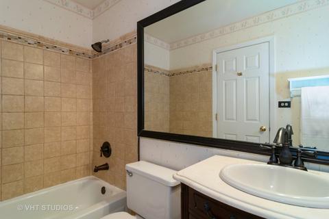 376 Grissom Ct, Hoffman Estates, IL 60169 photo 9