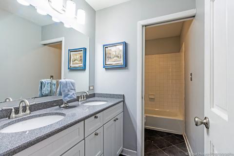 1323 S Sumner St, Wheaton, IL 60189 photo 25