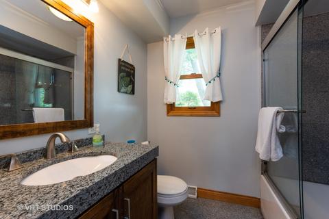 1493 Webster Ln, Des Plaines, IL 60018 photo 15