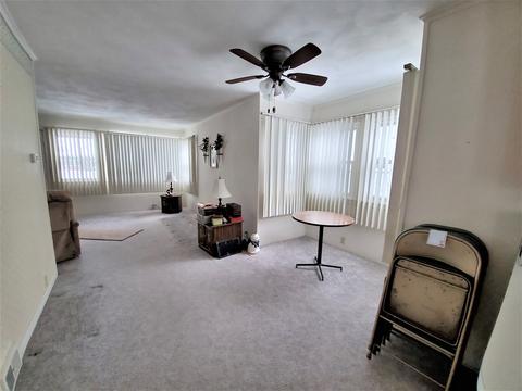 39 N Sunset Ave, Freeport, IL 61032 photo 4
