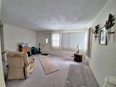 39 N Sunset Ave, Freeport, IL 61032 photo 5